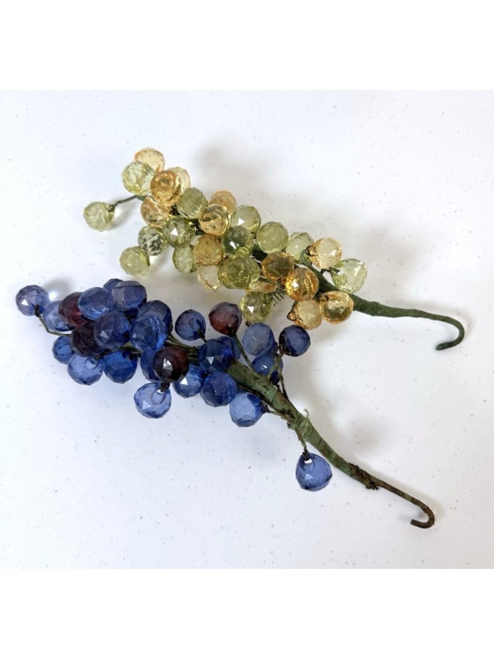 2 Vintage Lucite Acrylic Faceted Grape Clusters 9" Blue Purple Green Gold MCM - Picture 3 of 3